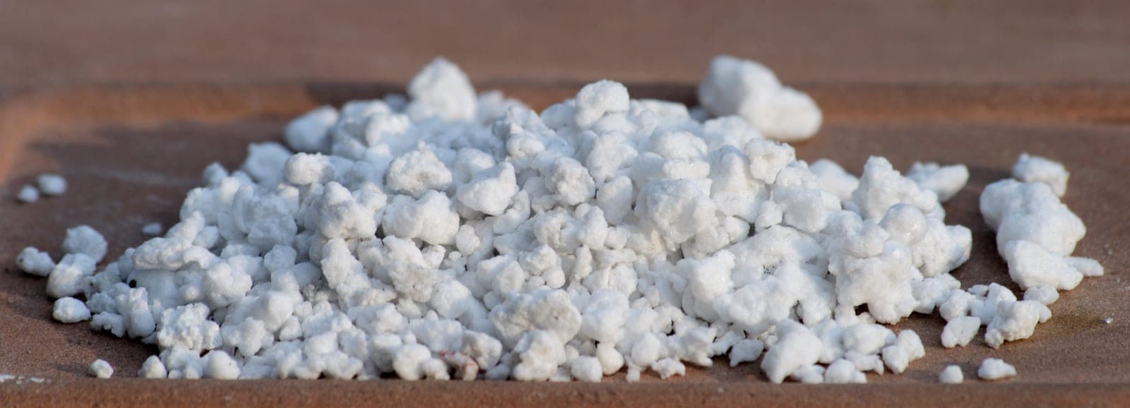 Perlite igneous