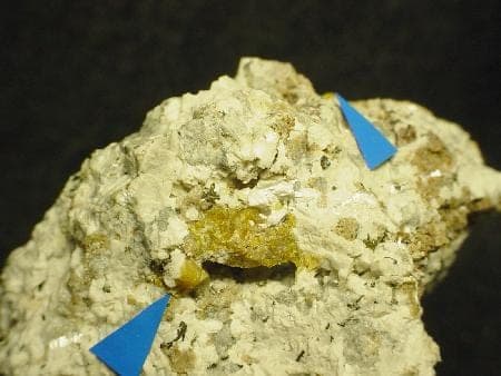 Petarasite mineral