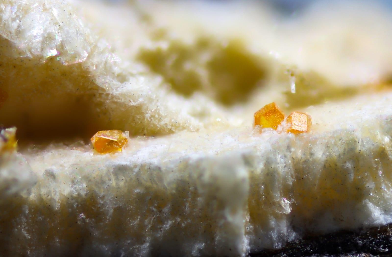 Peterandresenite mineral
