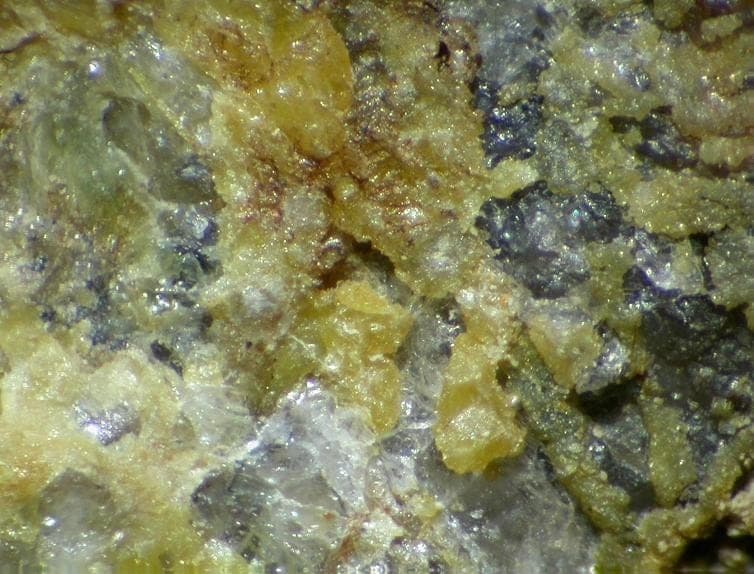 Petitjeanite mineral