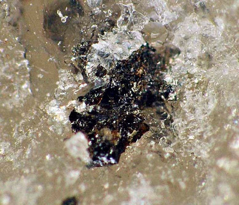 Piccoliite mineral