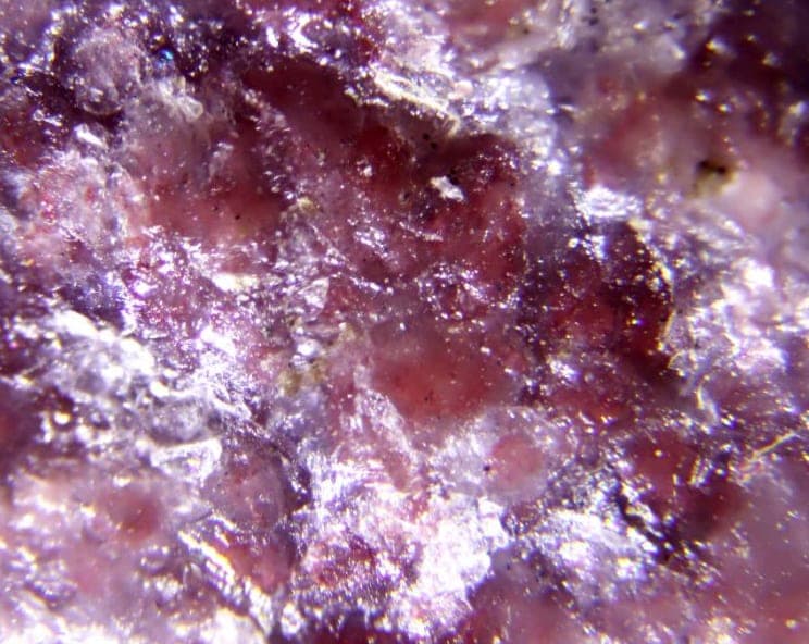 Piemontite-(Sr) mineral — Piemontite (Sr)
