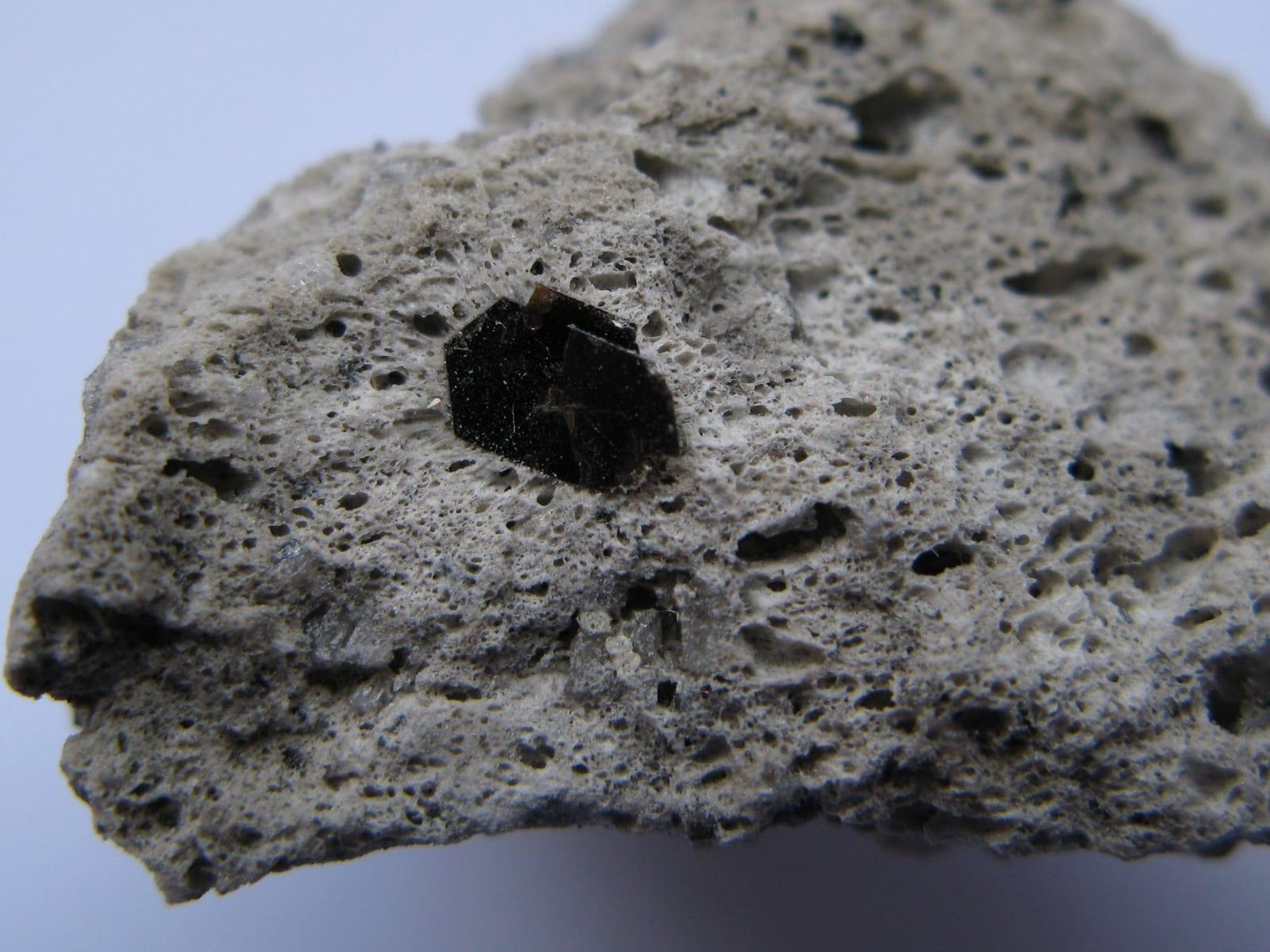 Pumice igneous