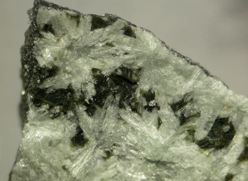 Pumpellyite-(Al) mineral — Pumpellyite (Al) 108836