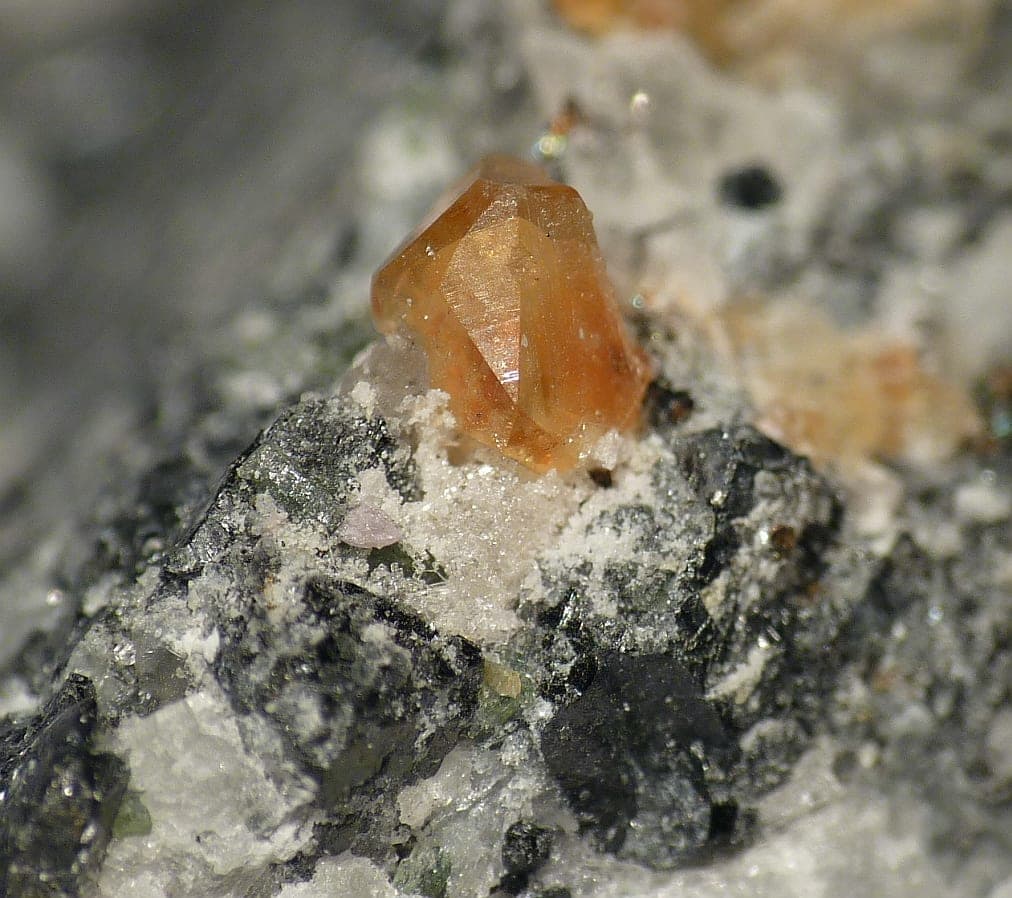 Quintinite mineral