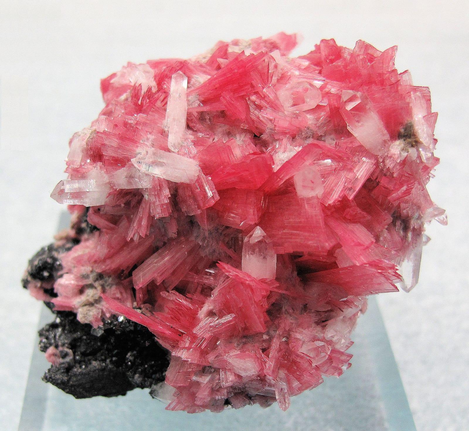 Rhodonite mineral