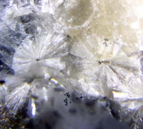 Sphaerobertrandite mineral