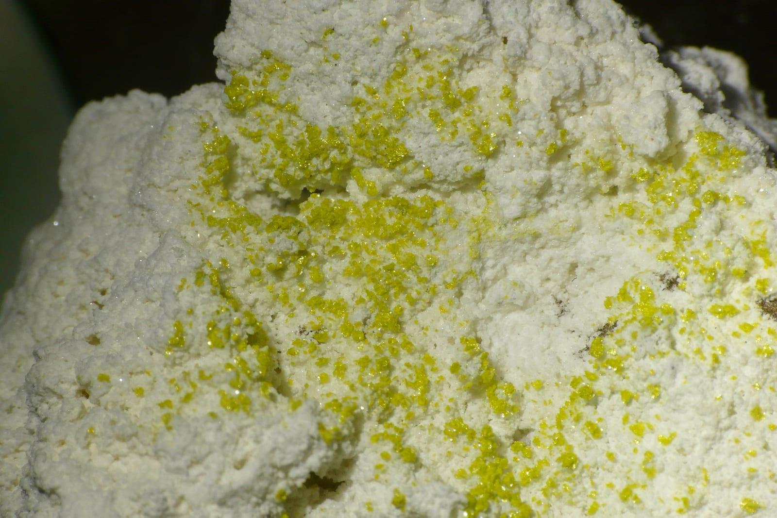 Strelkinite mineral