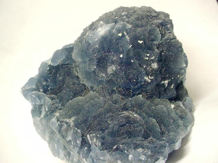 Suolunite mineral