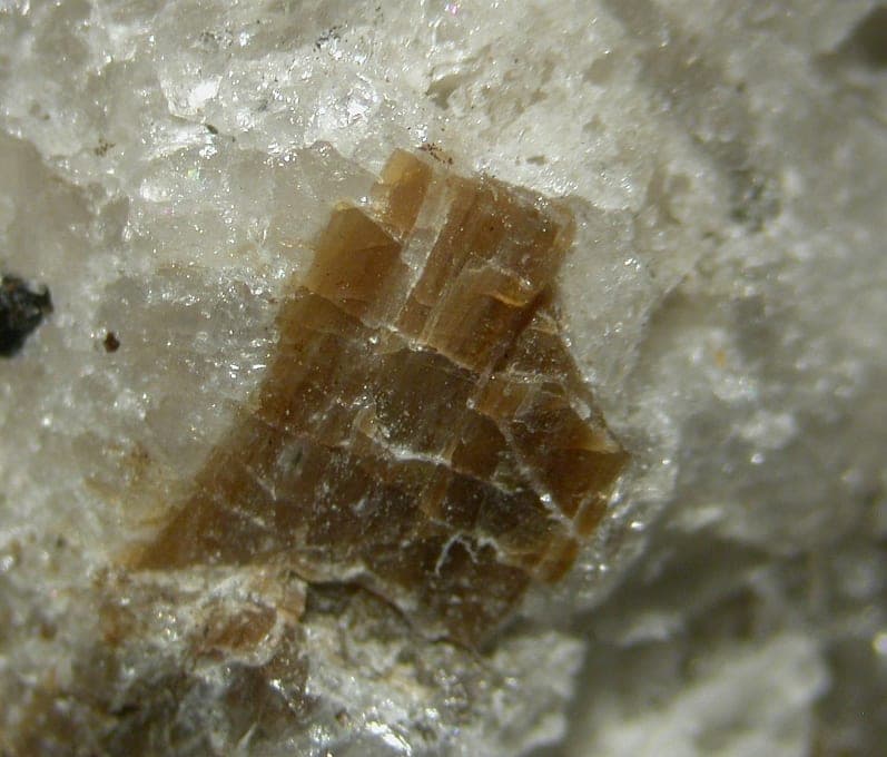 Tadzhikite-(Ce) mineral — Tadzhikite (Ce) 481258