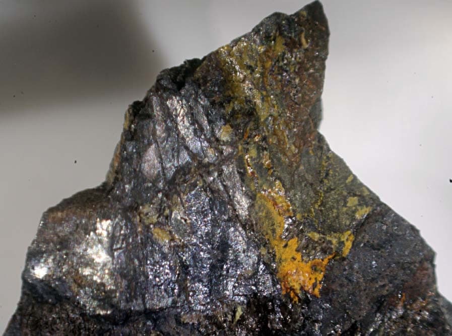 Taneyamalite mineral