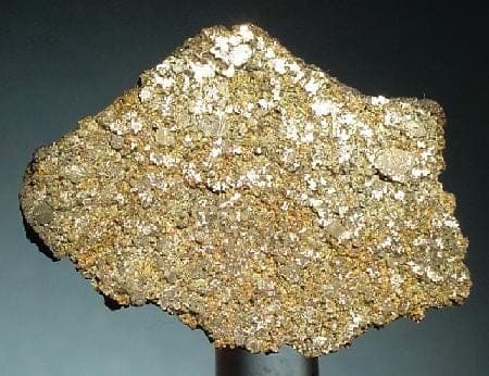 Tetrataenite mineral