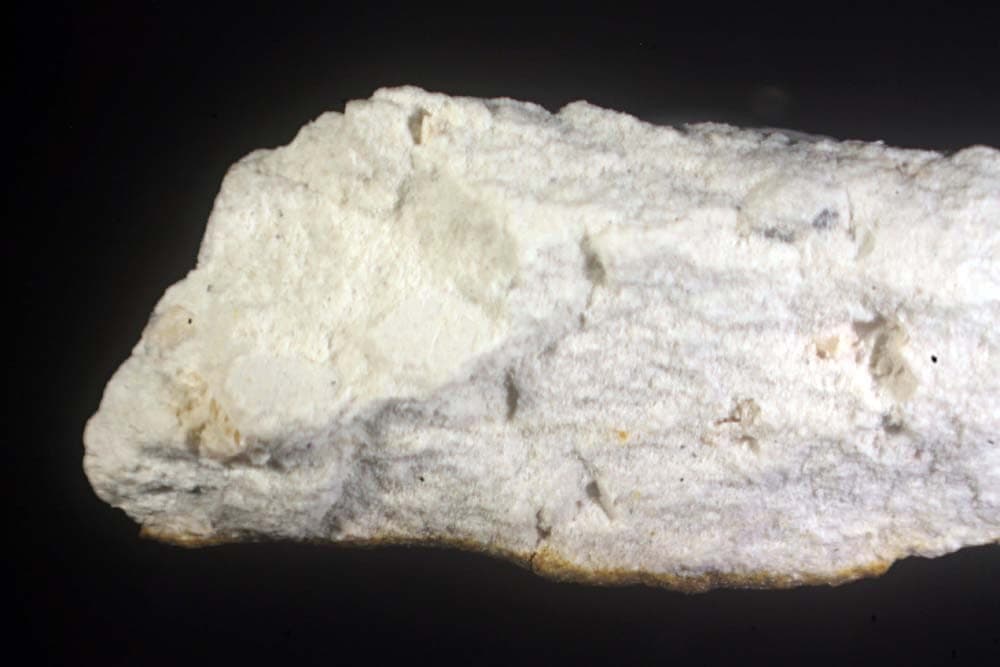 Tobelite mineral