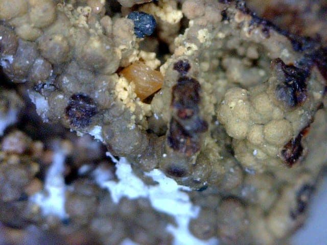 Ushkovite mineral