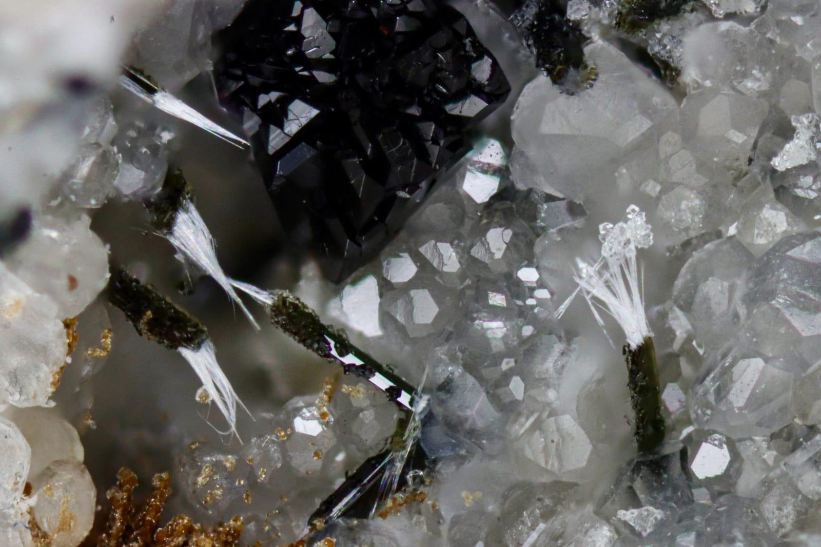 Vinogradovite mineral