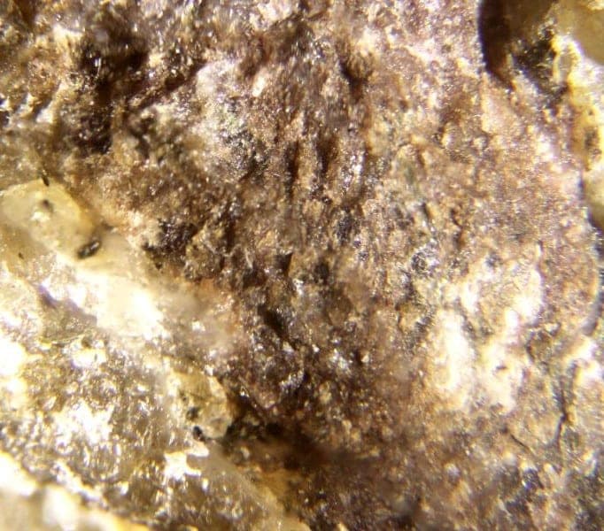 Vladykinite mineral