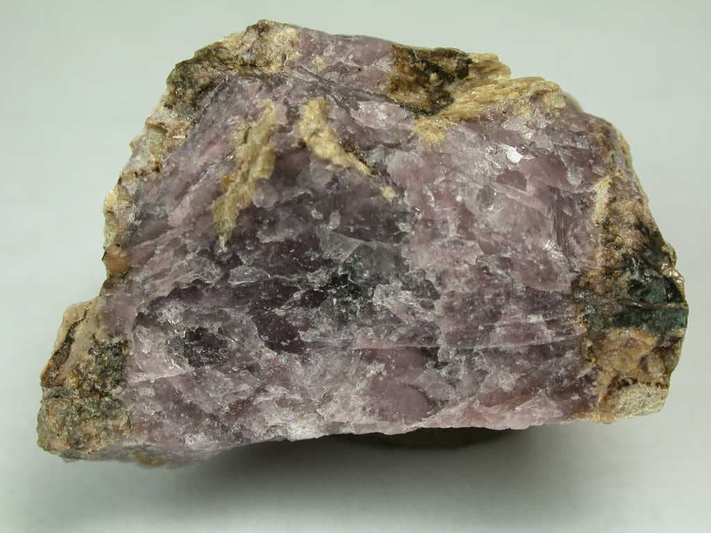 Vuonnemite mineral