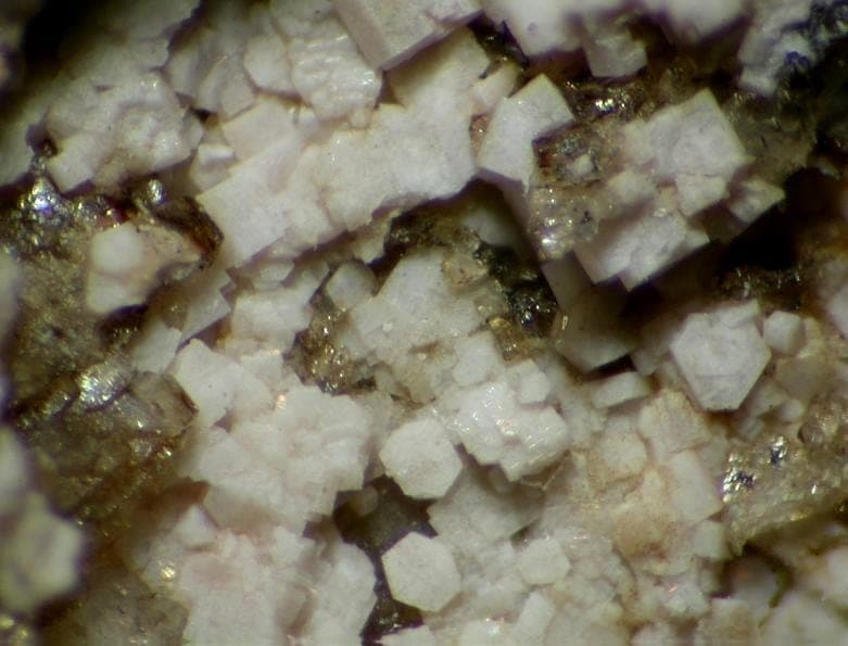 Vuoriyarvite-K mineral — Vuoriyarvite K 100974
