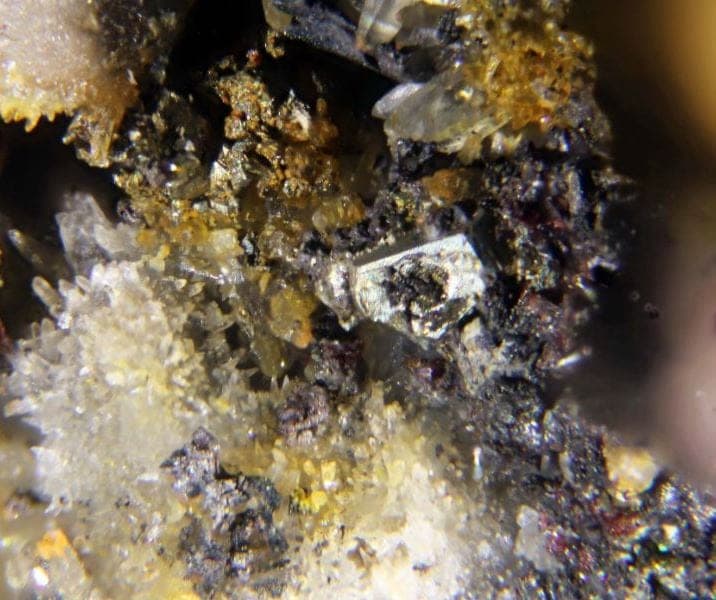 Weishanite mineral