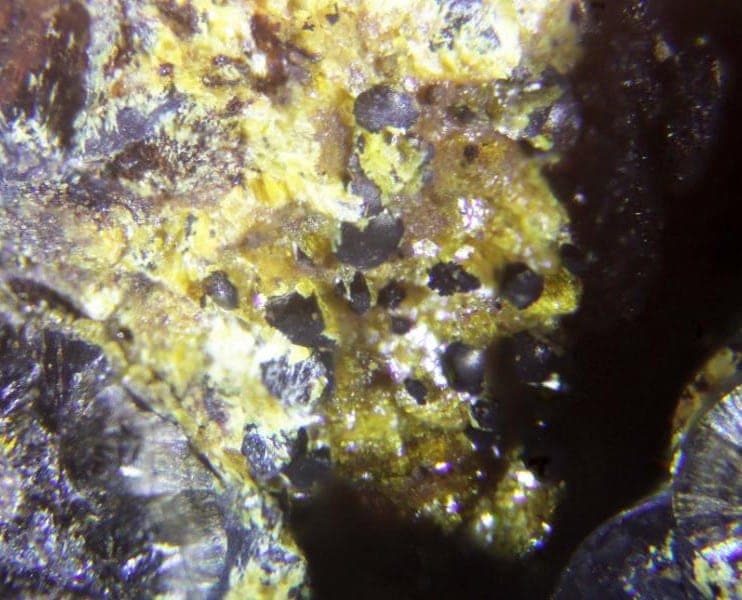 Wilhelmvierlingite mineral
