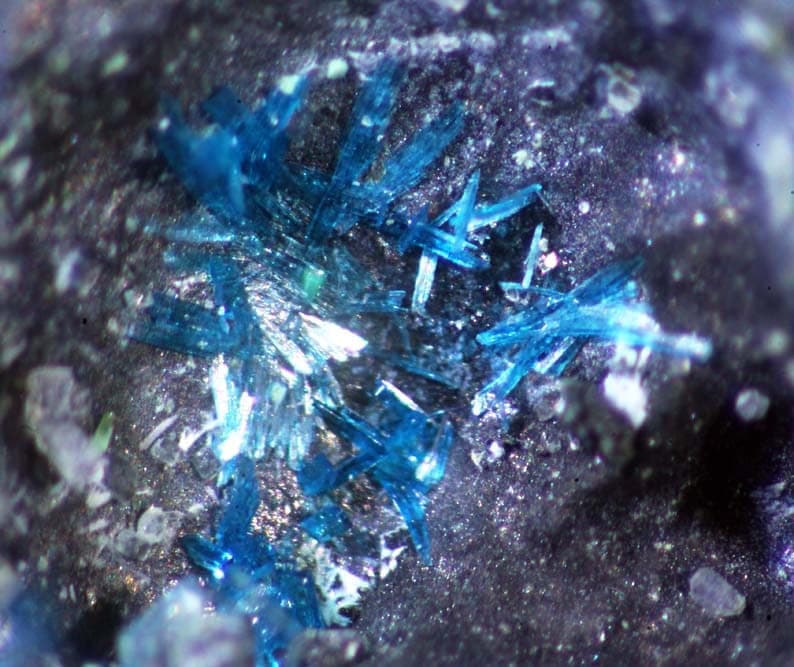 Wroewolfeite mineral