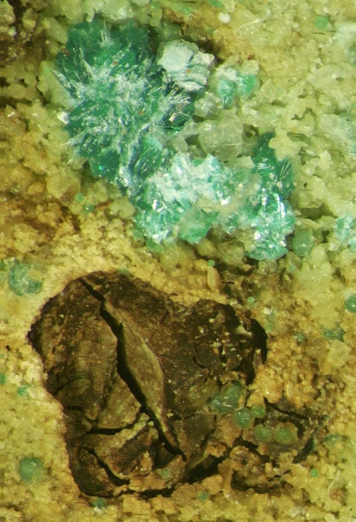 Yakhontovite mineral