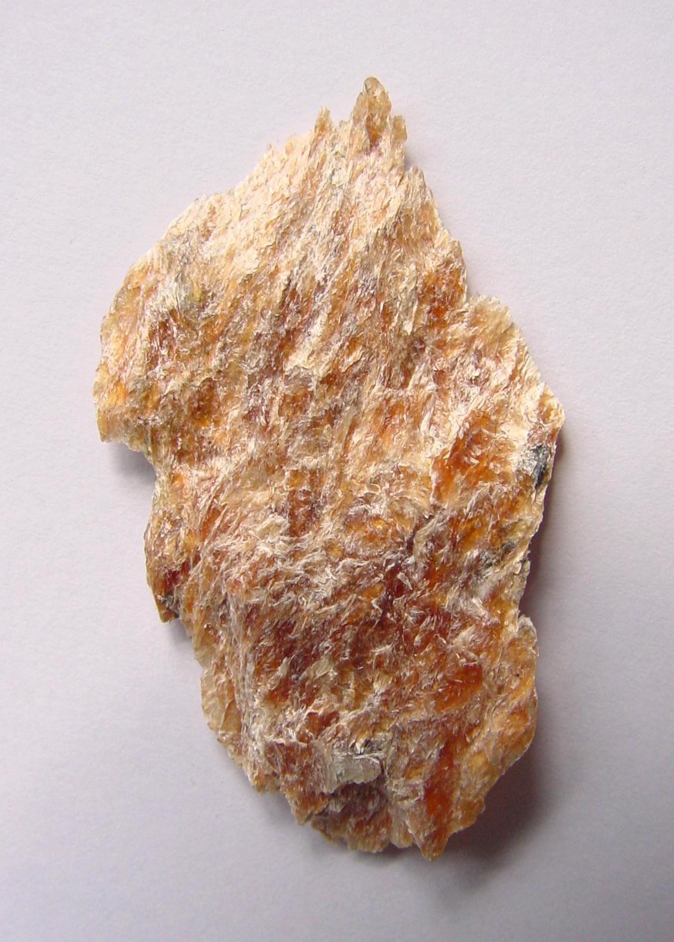 Yuksporite mineral