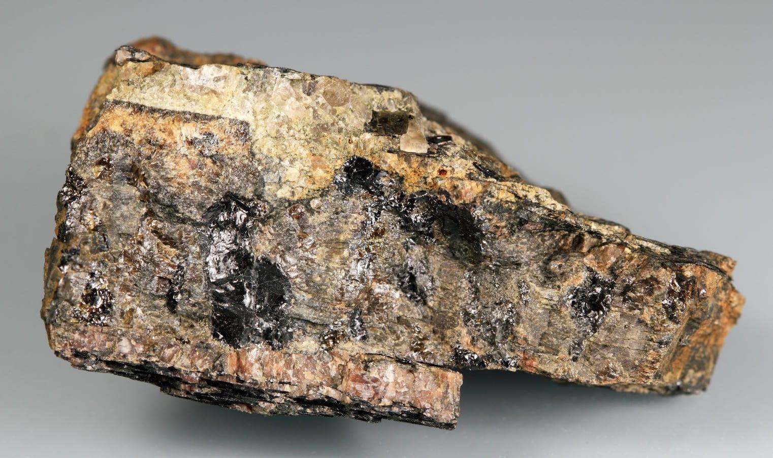 Britholite-(Y) mineral — Yttrialite (Y) Formanite (Y) Britholite (Y) 842139