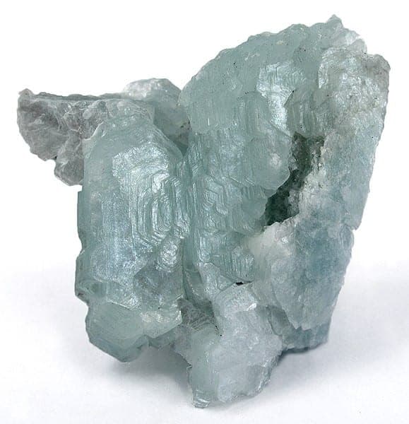 Brucite mineral