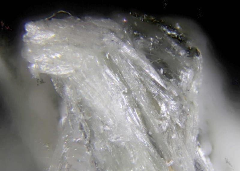 Clinojimthompsonite mineral