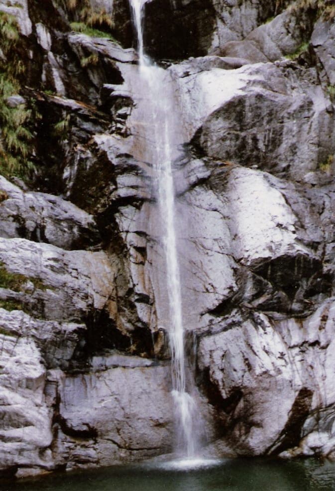 Dolomite mineral