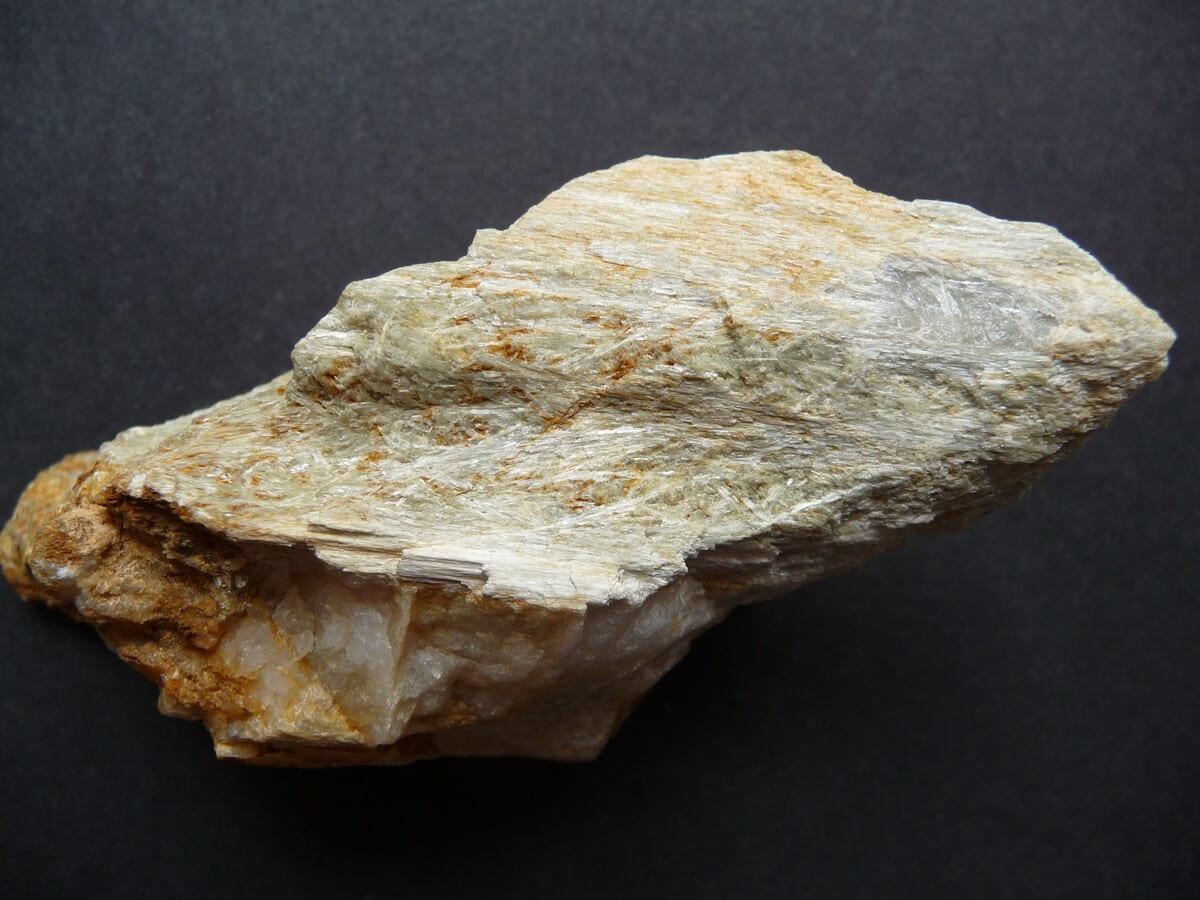 Ferrocarpholite mineral — Mineralatlas Lexikon Ferrocarpholit (english Version)
