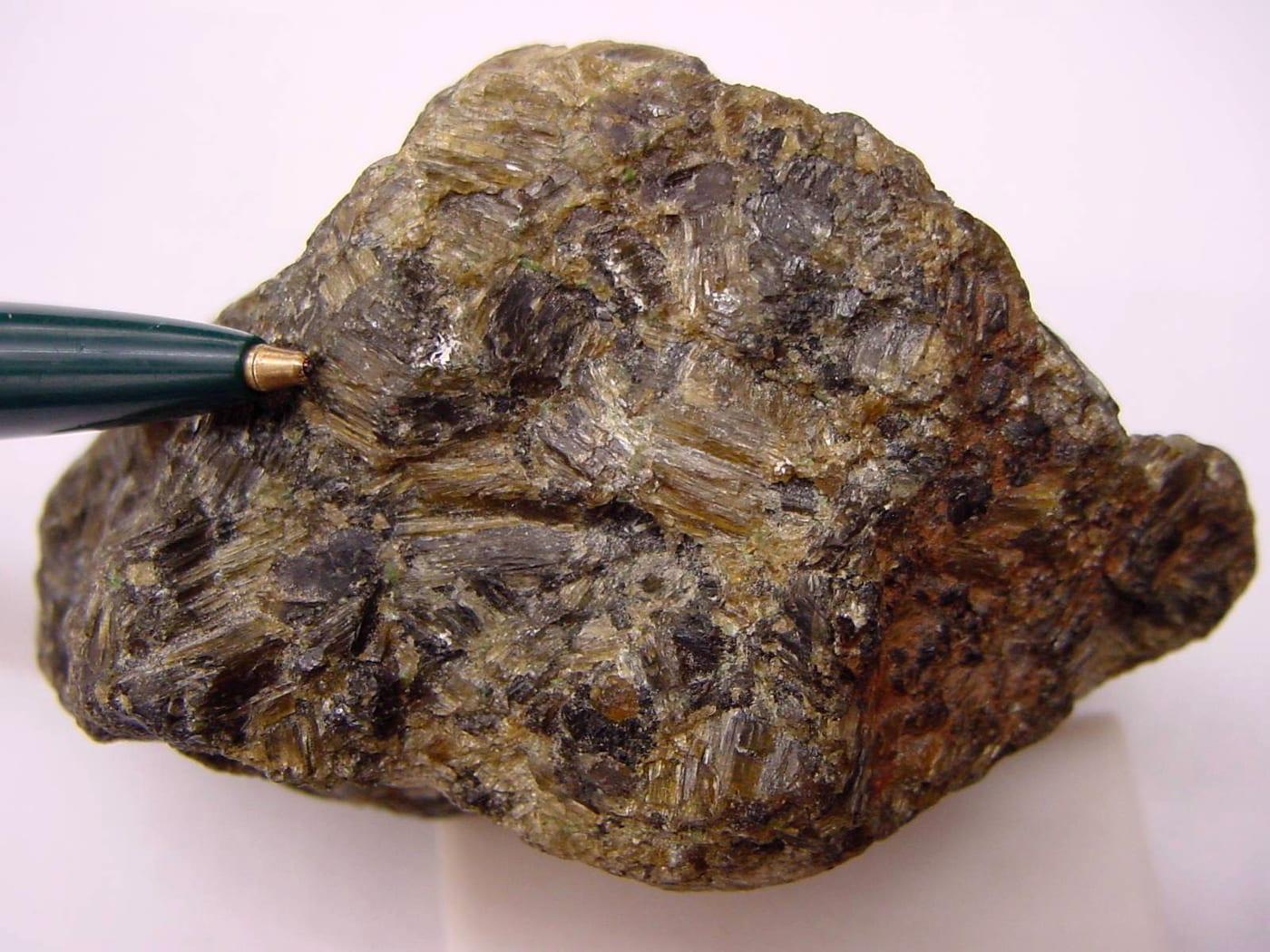 Hypersthene mineral