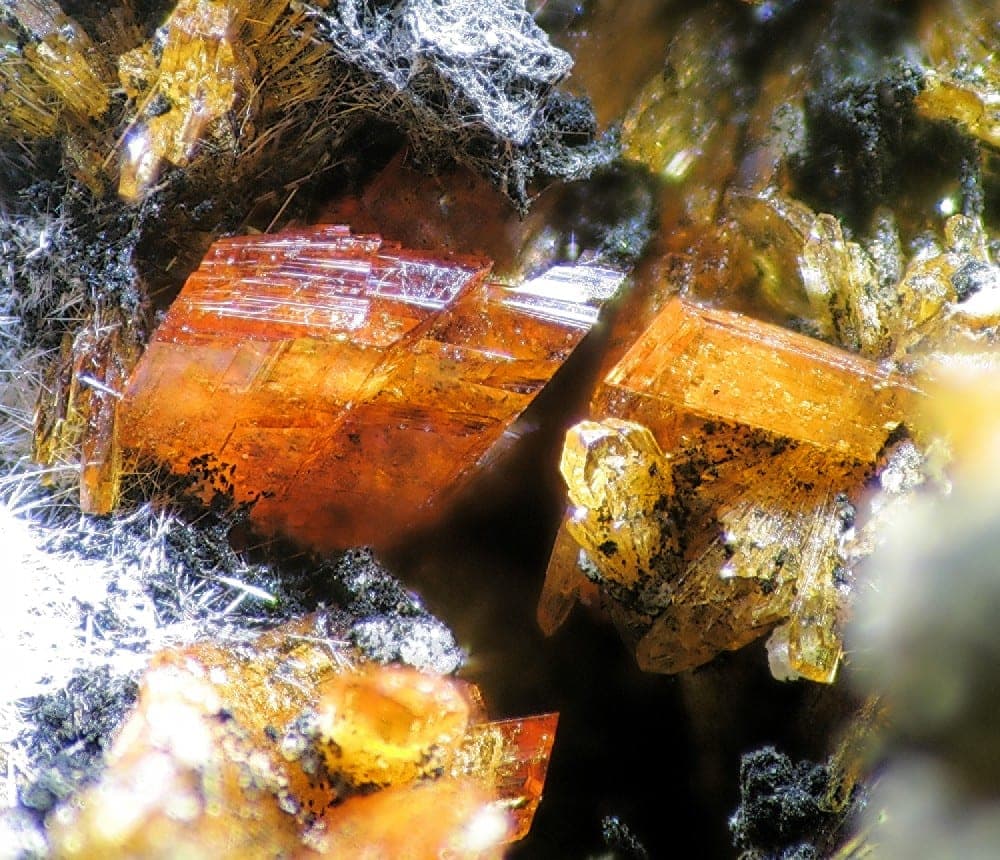 Laueite mineral