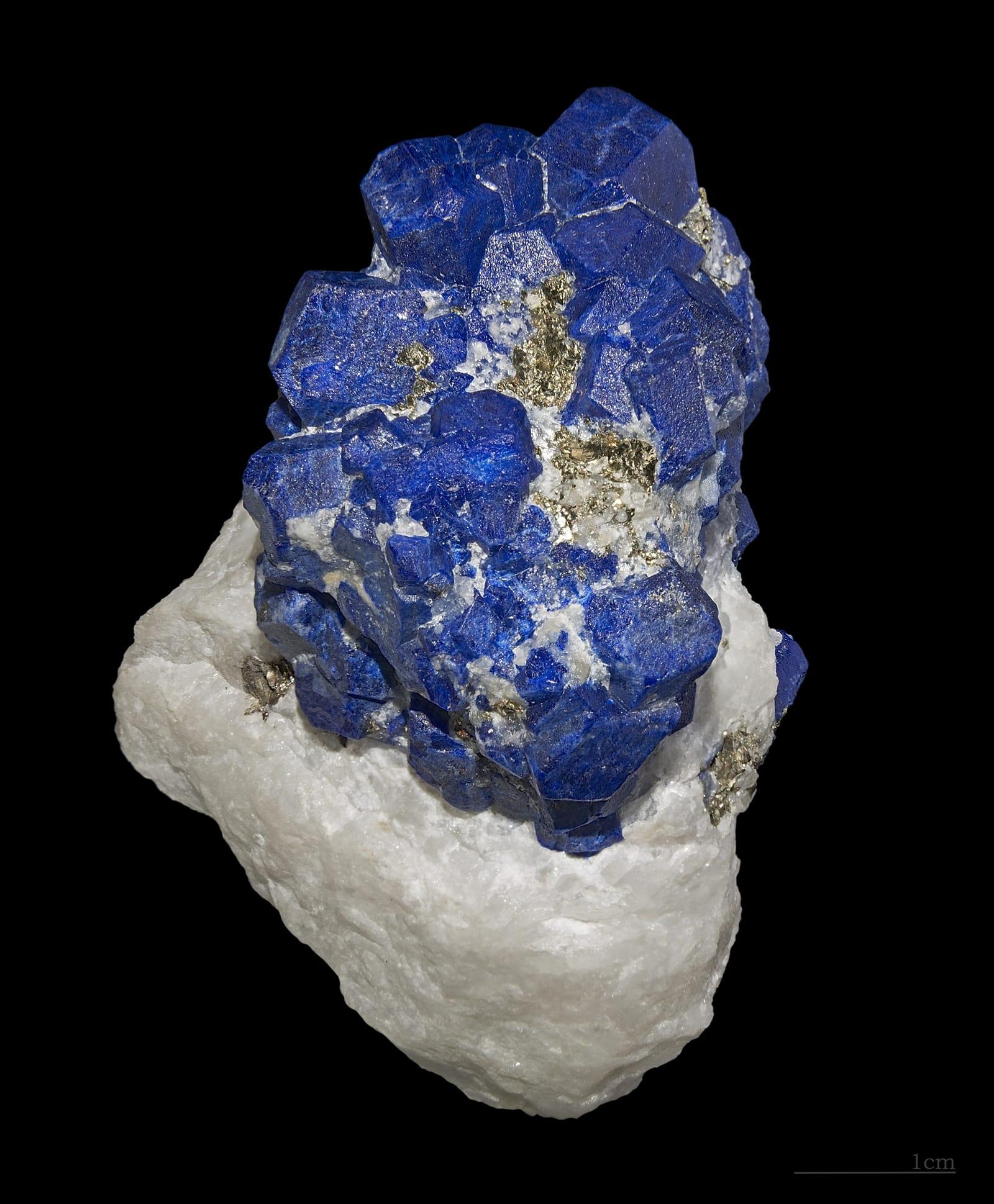 Lazurite mineral