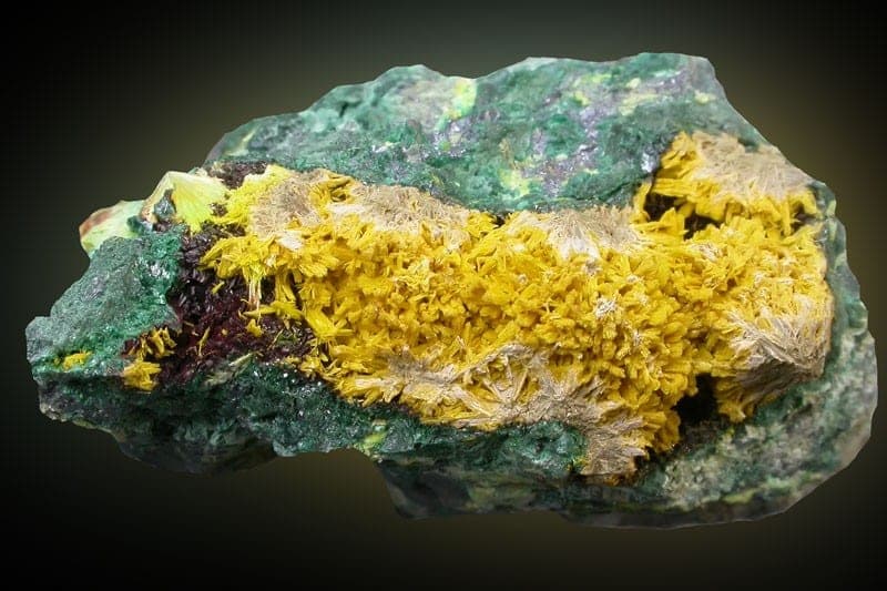 Schoepite mineral