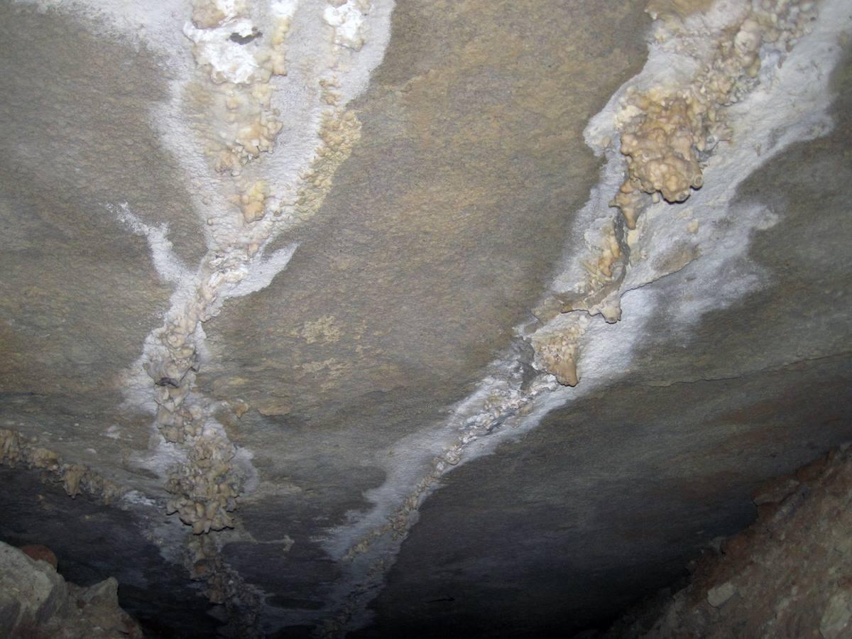 Travertine gemstone