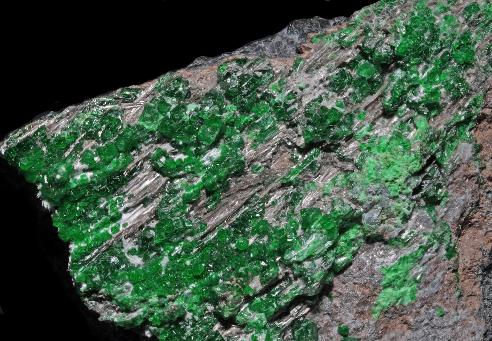 Uvarovite mineral
