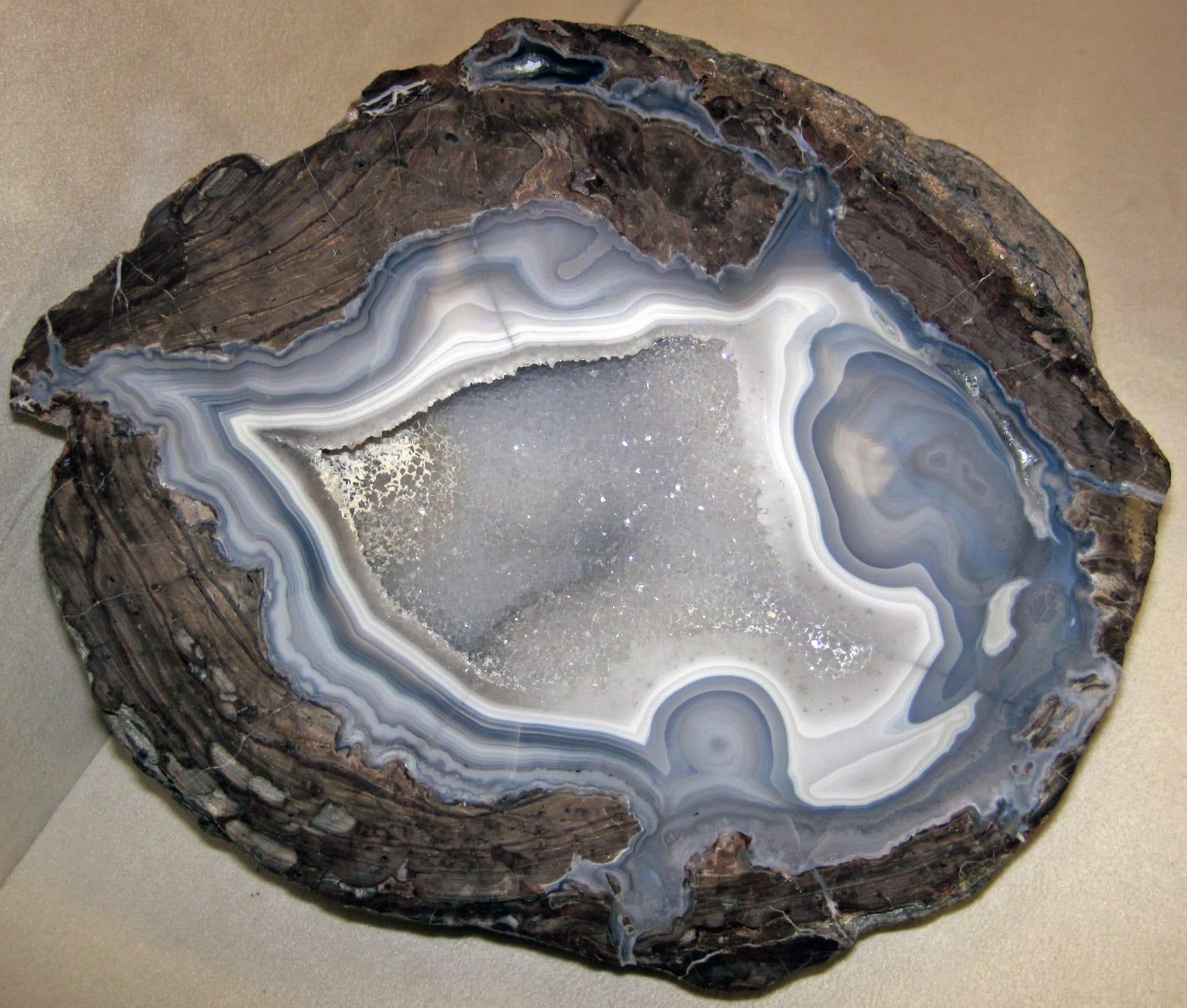Dugway Geode (Juab County, Utah, USA) 2 (34581522545) at Dugway Range, Juab County, Utah