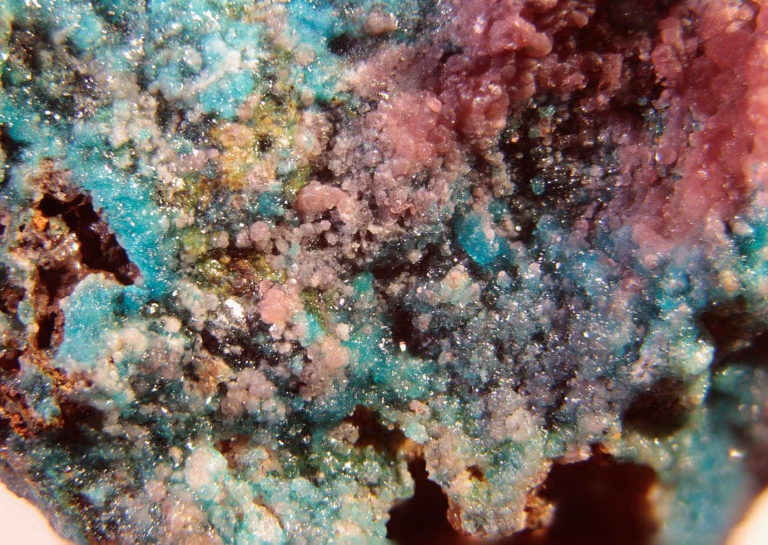 Alfredopetrovite mineral