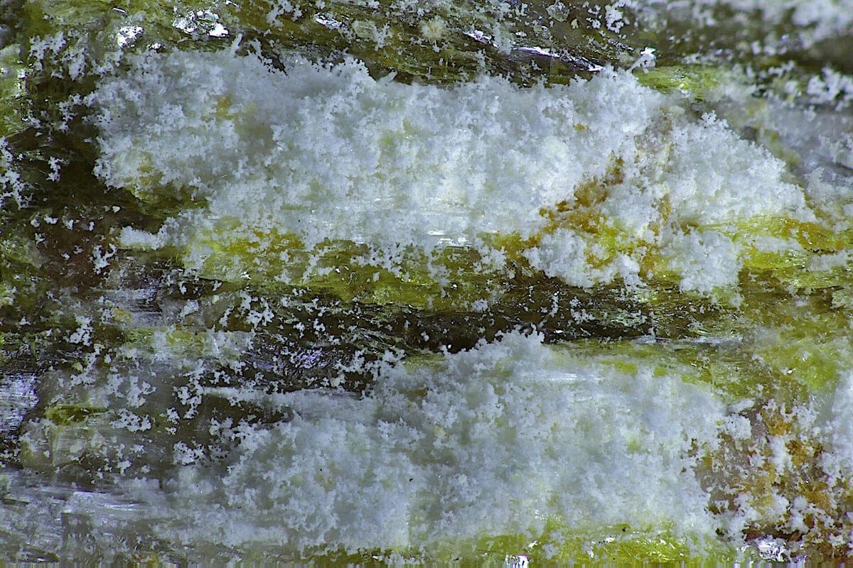 Amarillite mineral