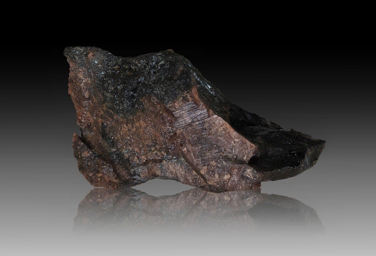 Arrojadite-(BaNa) mineral
