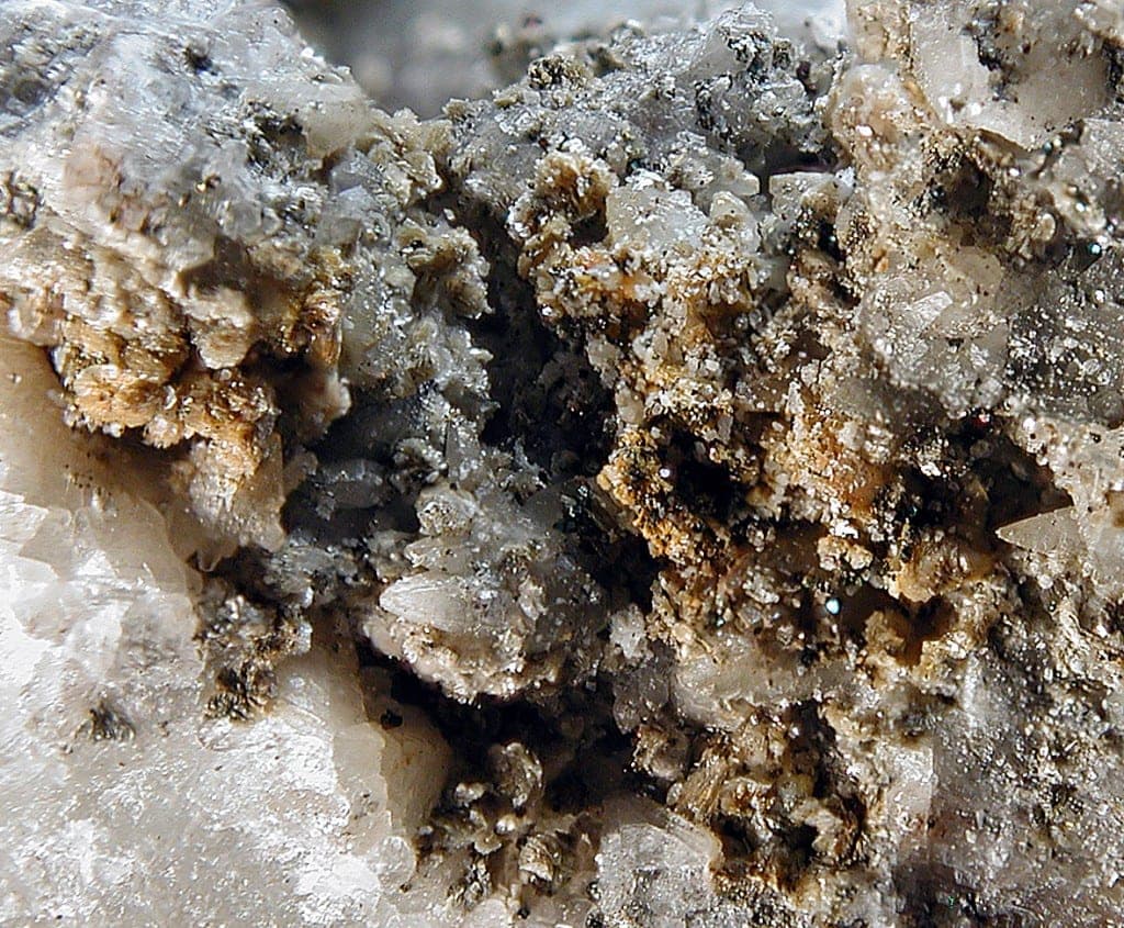 Bastnäsite-(La) mineral