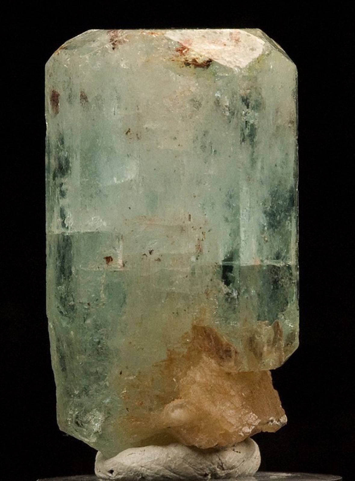 Gemmy blue-green beryl prism with flat termination, Mount Antero, Colorado
