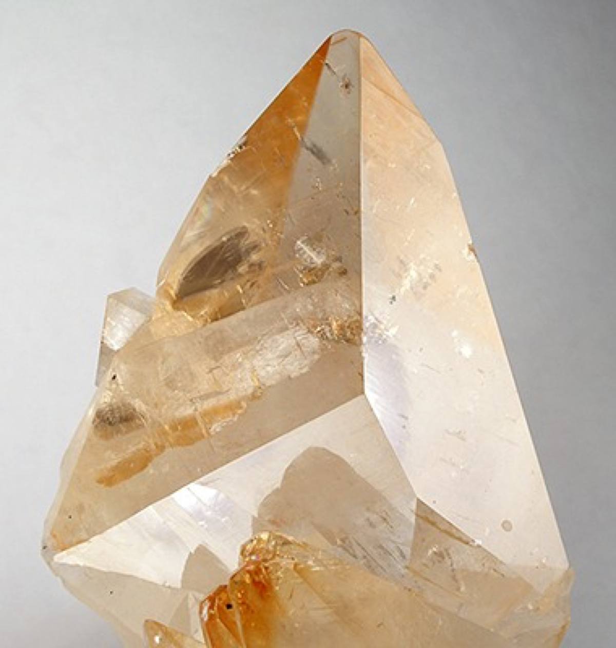 Golden scalenohedral calcite crystal, Elmwood Mine, Tennessee