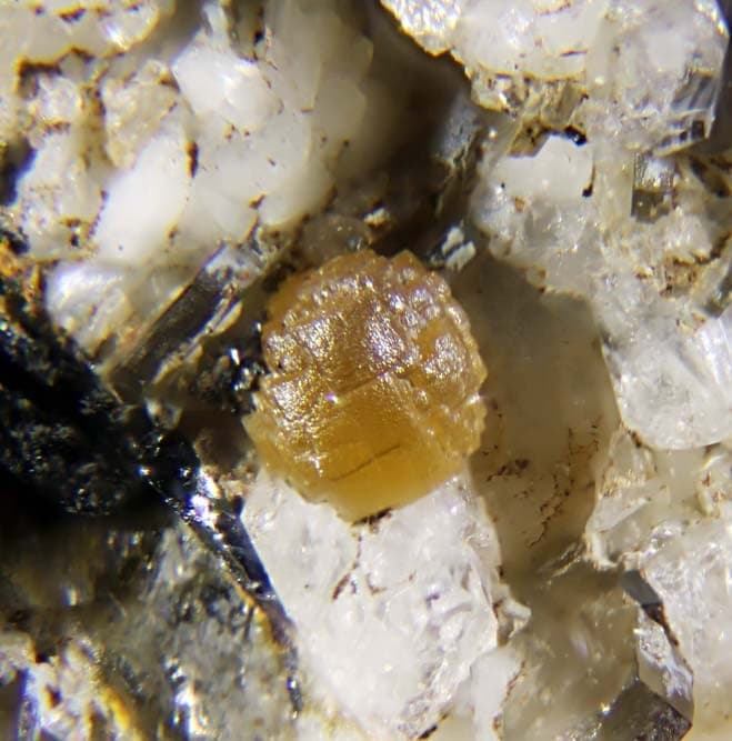 Chernovite-(Y) mineral