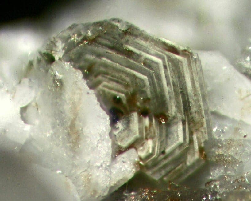 Cordylite-(Ce) mineral
