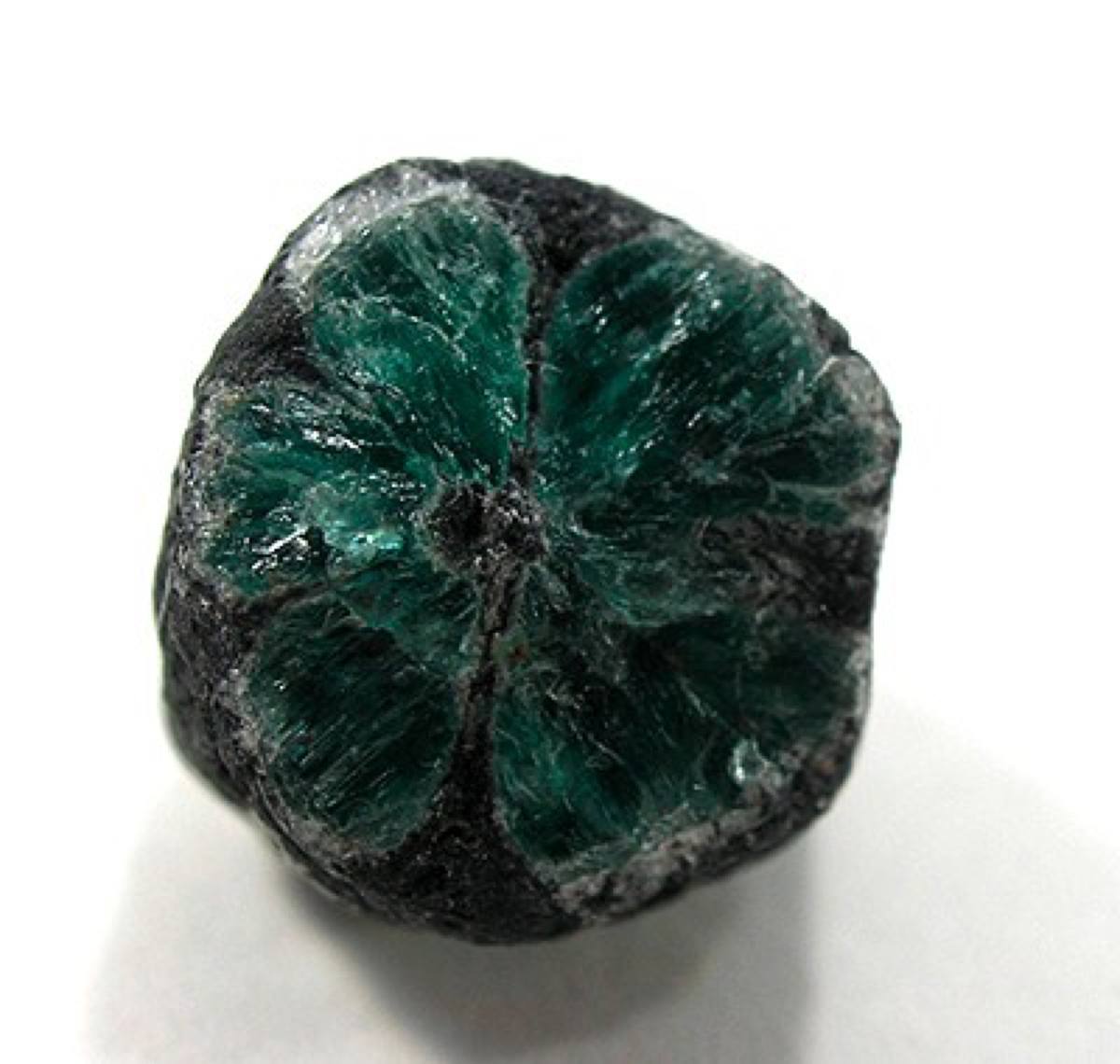 Trapiche emerald showing the six-sector pattern, Muzo