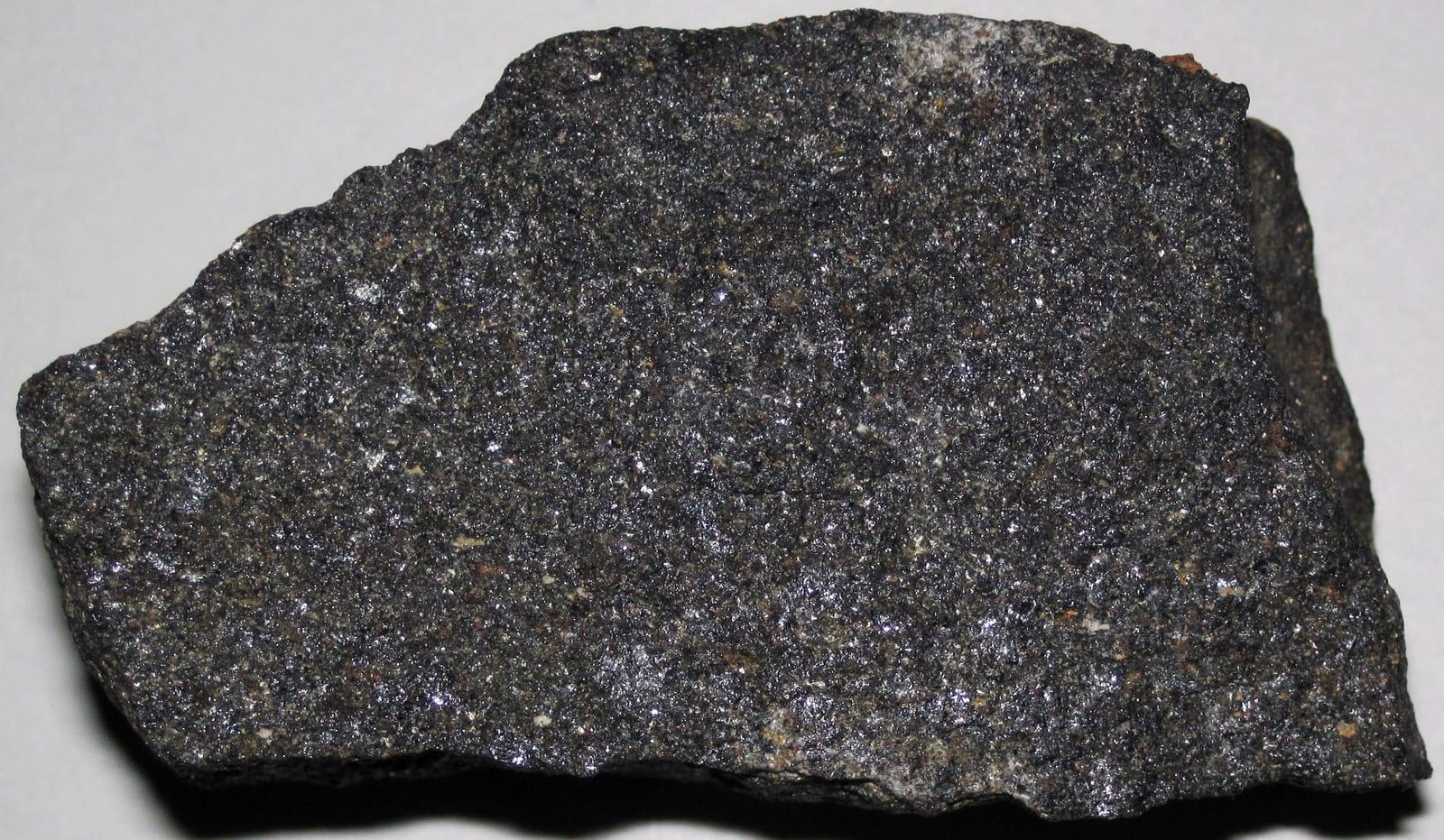 Emery mineral
