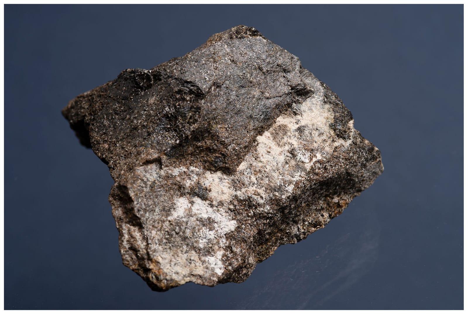Ferro-taramite mineral